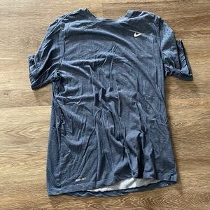 The Nike Tee Dri-Fit Tall XL Mens Shirt Mens Tshirt Tee Shirt Navy Nike Tee